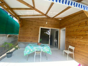 Bungalow charmant à Schoelcher avec jardin clôturé
